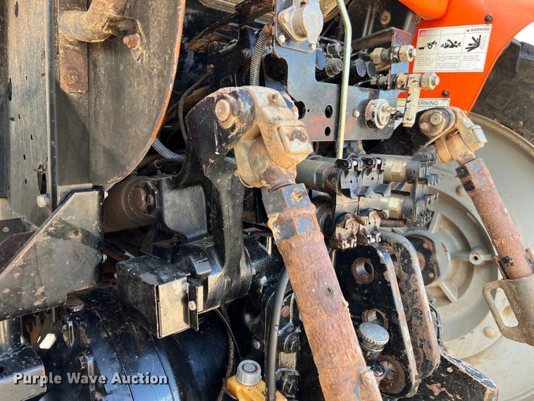 image for item DQ2295 2005 AGCO RT120A  MFWD tractor