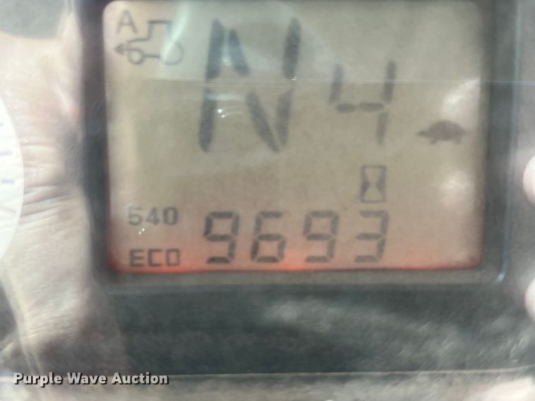 image for item DQ2295 2005 AGCO RT120A  MFWD tractor