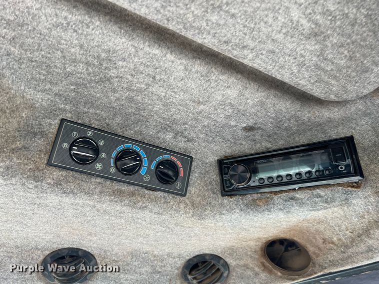 image for item DQ2295 2005 AGCO RT120A  MFWD tractor