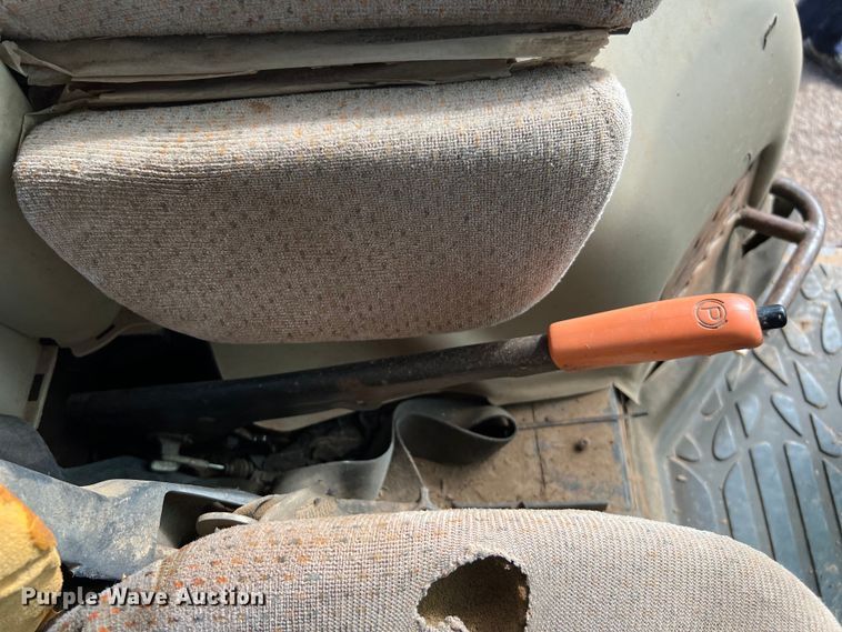 image for item DQ2295 2005 AGCO RT120A  MFWD tractor