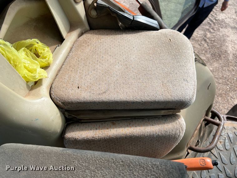 image for item DQ2295 2005 AGCO RT120A  MFWD tractor