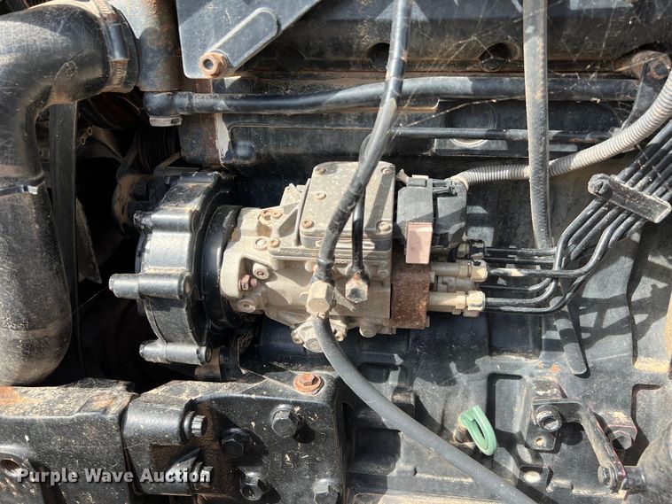 image for item DQ2295 2005 AGCO RT120A  MFWD tractor