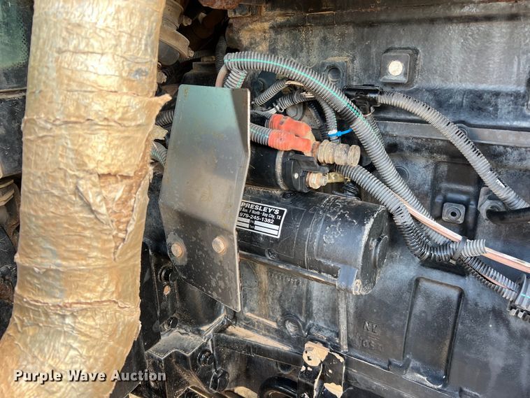 image for item DQ2295 2005 AGCO RT120A  MFWD tractor