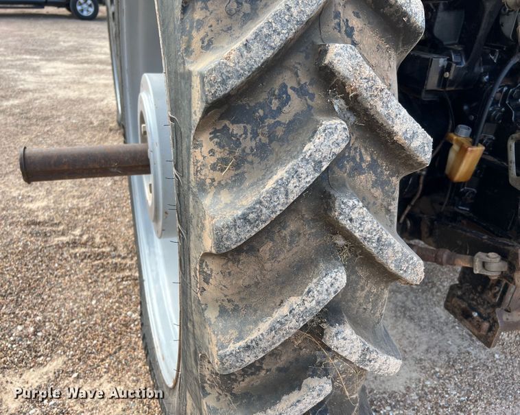 image for item DQ2295 2005 AGCO RT120A  MFWD tractor