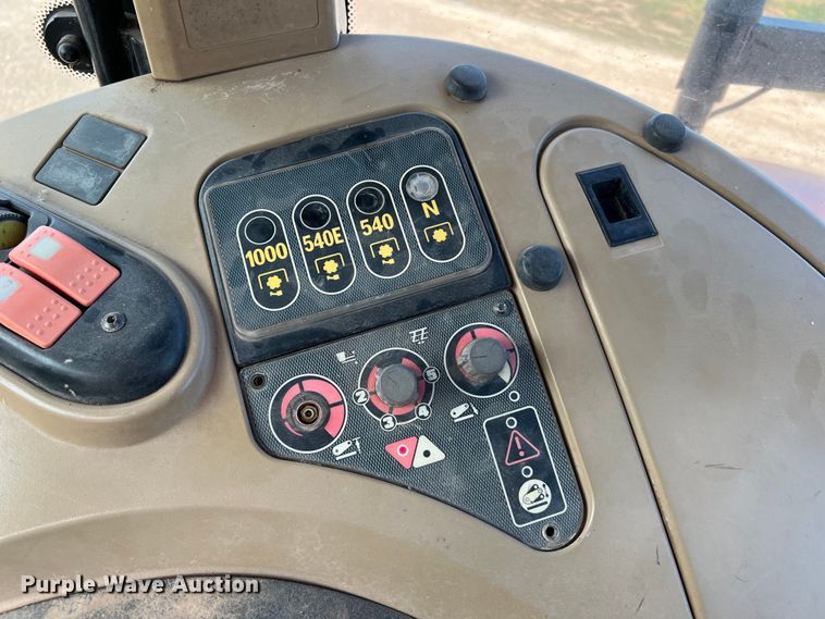 image for item DQ2296 2005 AGCO RT155A  MFWD tractor