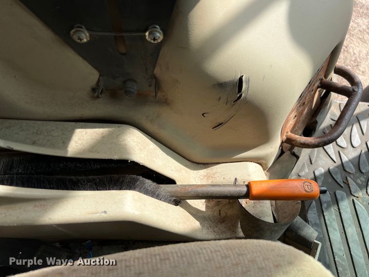 image for item DQ2296 2005 AGCO RT155A  MFWD tractor