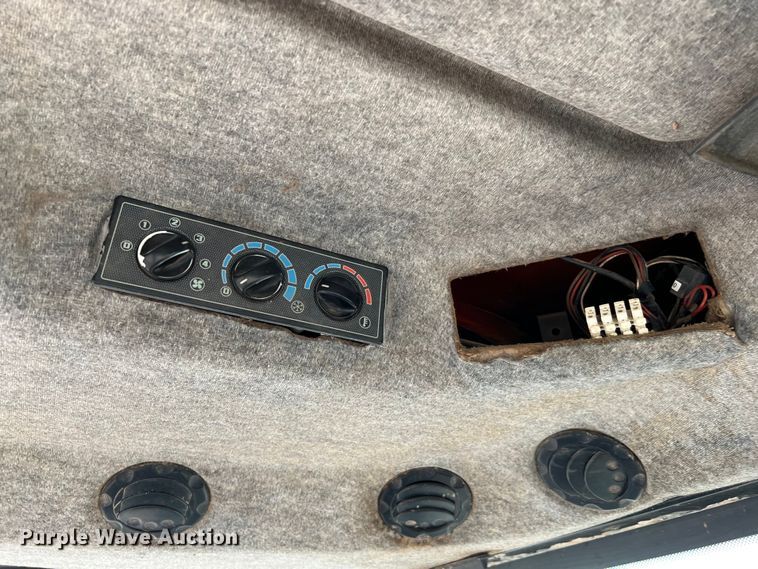 image for item DQ2296 2005 AGCO RT155A  MFWD tractor