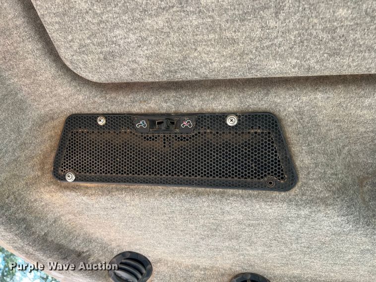 image for item DQ2296 2005 AGCO RT155A  MFWD tractor