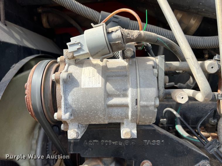 image for item DQ2296 2005 AGCO RT155A  MFWD tractor