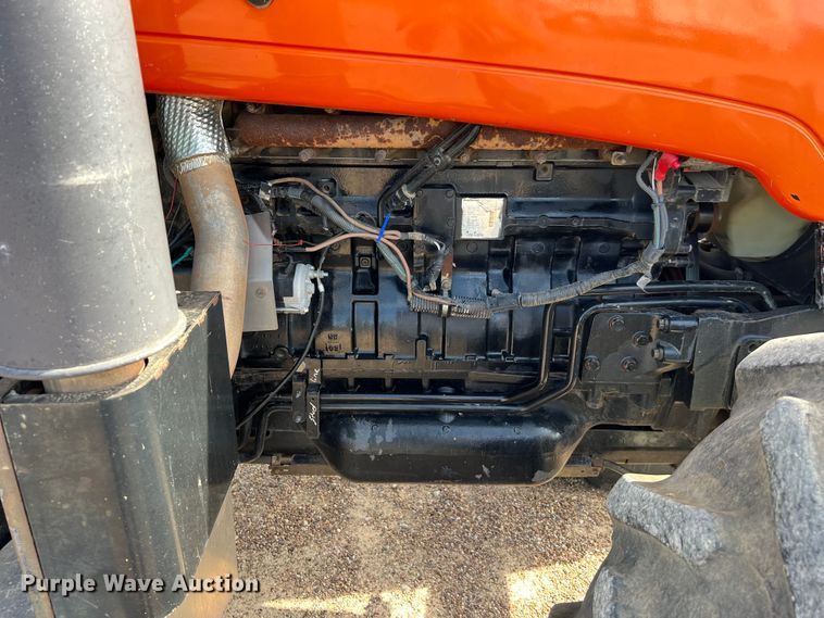 image for item DQ2296 2005 AGCO RT155A  MFWD tractor