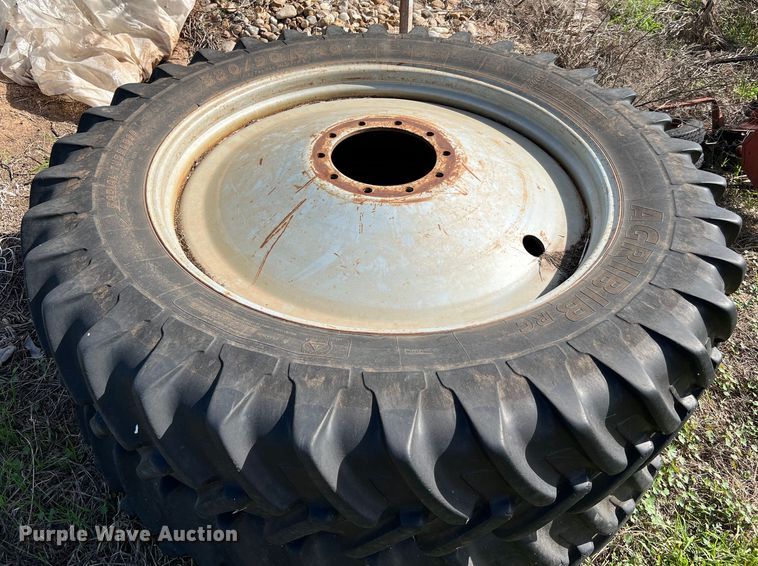 image for item DQ2296 2005 AGCO RT155A  MFWD tractor