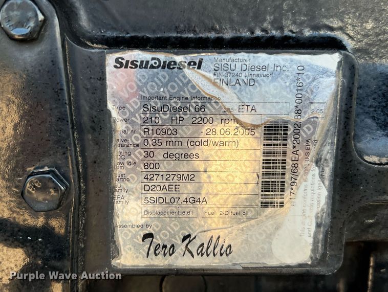 image for item DQ2296 2005 AGCO RT155A  MFWD tractor