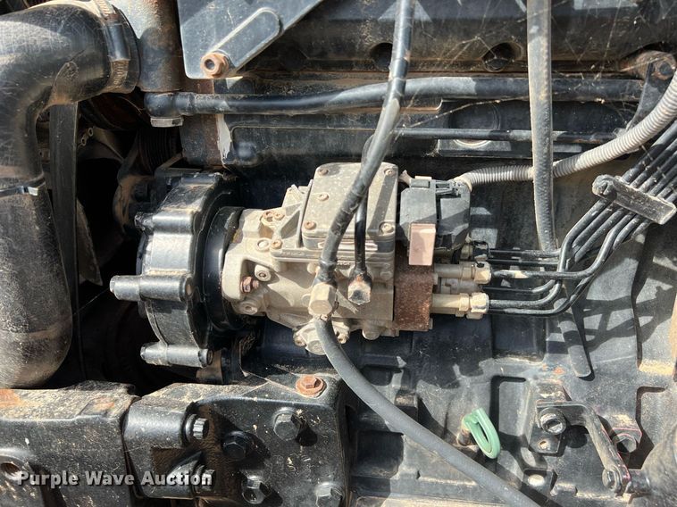 image for item DQ2296 2005 AGCO RT155A  MFWD tractor