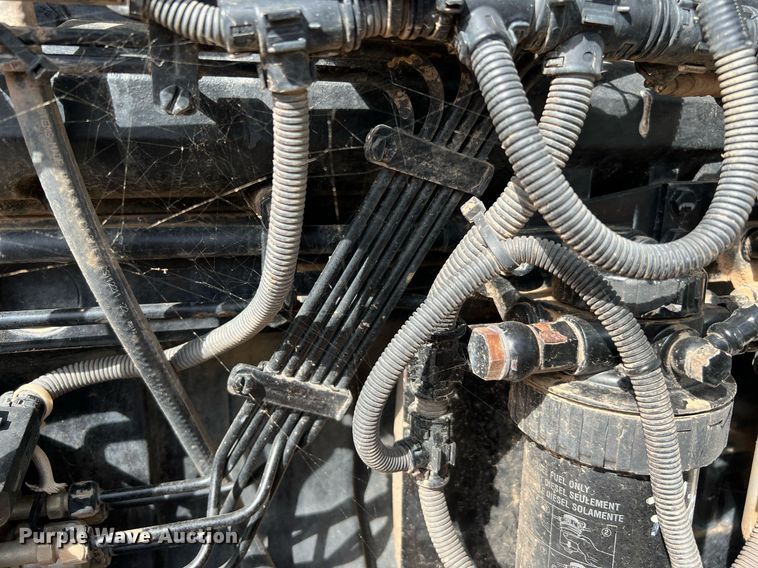 image for item DQ2296 2005 AGCO RT155A  MFWD tractor