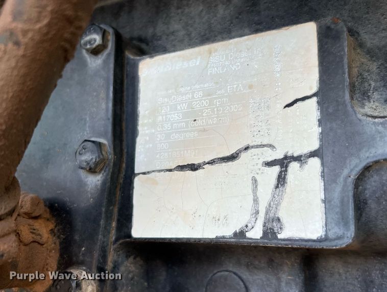 image for item DQ2296 2005 AGCO RT155A  MFWD tractor