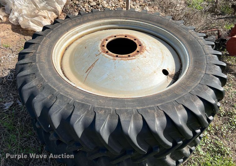 image for item DQ2296 2005 AGCO RT155A  MFWD tractor