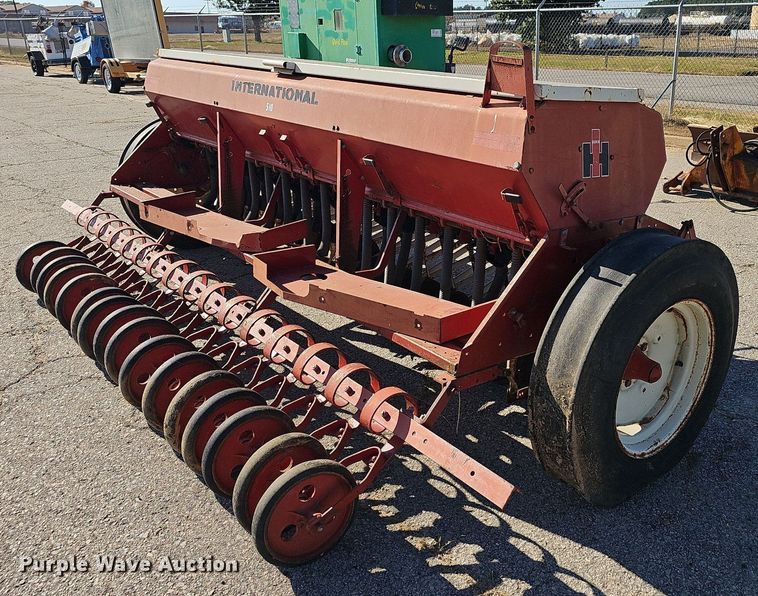 image for item DR3436 International 510  grain drill