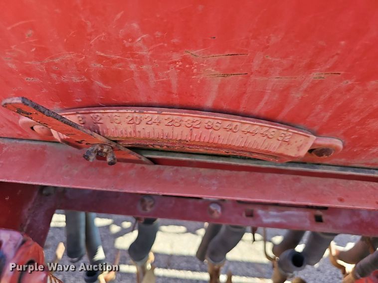 image for item DR3436 International 510  grain drill