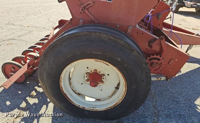 image for item DR3436 International 510  grain drill