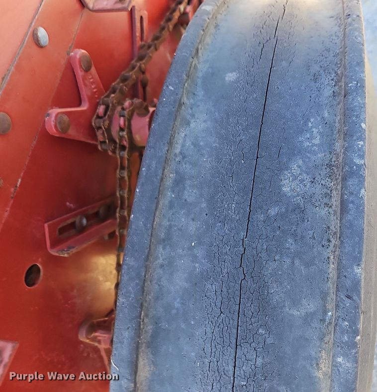 image for item DR3436 International 510  grain drill