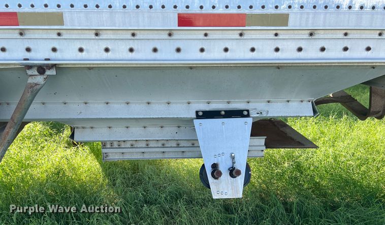 image for item DS2439 1986 Wilson DWH-100  grain trailer