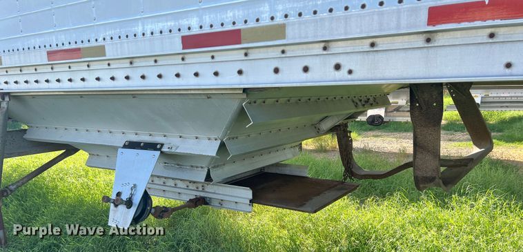 image for item DS2439 1986 Wilson DWH-100  grain trailer