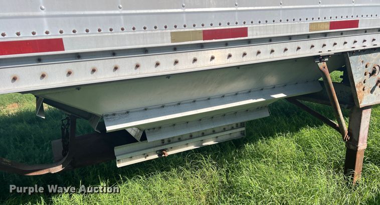 image for item DS2439 1986 Wilson DWH-100  grain trailer