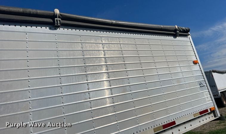 image for item DS2439 1986 Wilson DWH-100  grain trailer