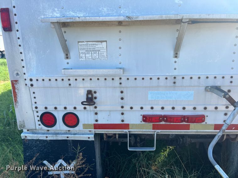 image for item DS2439 1986 Wilson DWH-100  grain trailer