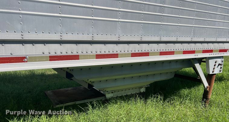 image for item DS2445 1999 Merritt P4329X  grain trailer