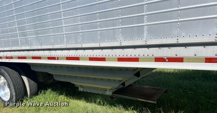 image for item DS2445 1999 Merritt P4329X  grain trailer