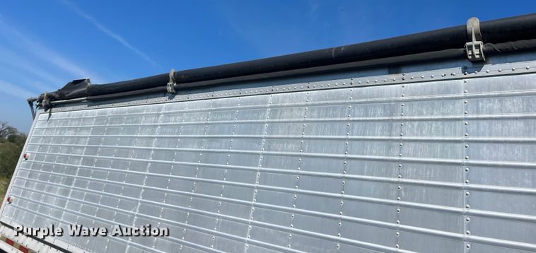 image for item DS2445 1999 Merritt P4329X  grain trailer