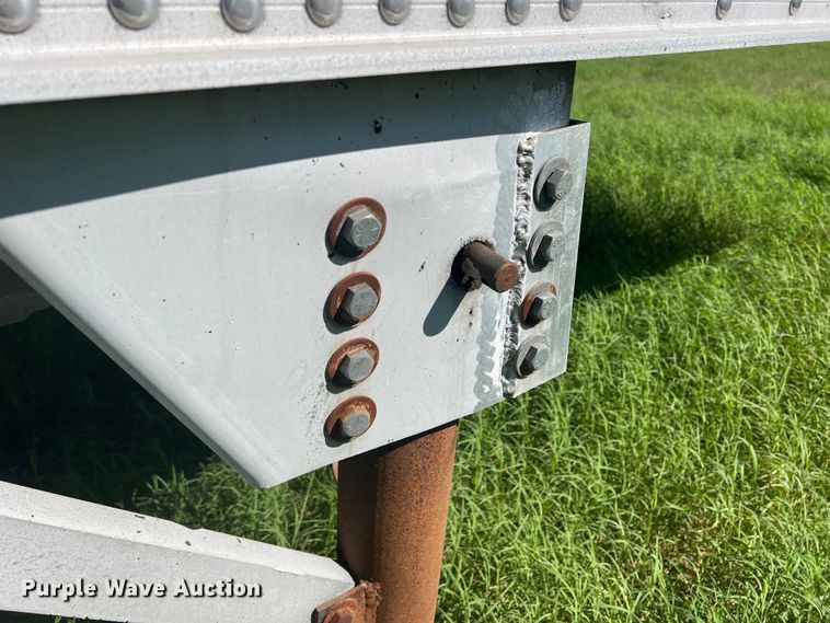 image for item DS2445 1999 Merritt P4329X  grain trailer