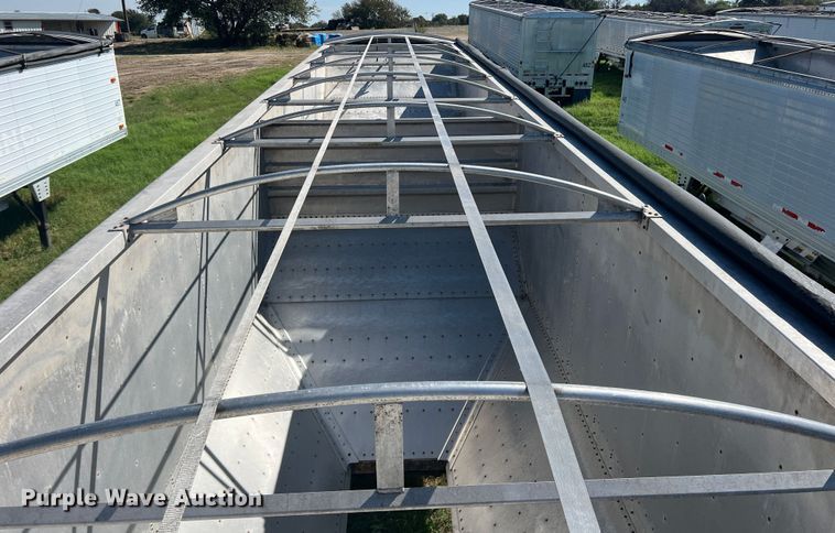 image for item DS2445 1999 Merritt P4329X  grain trailer