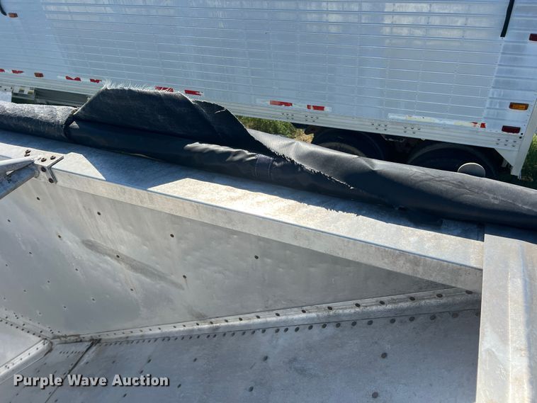 image for item DS2445 1999 Merritt P4329X  grain trailer