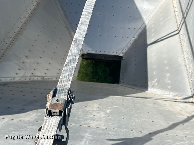 image for item DS2445 1999 Merritt P4329X  grain trailer