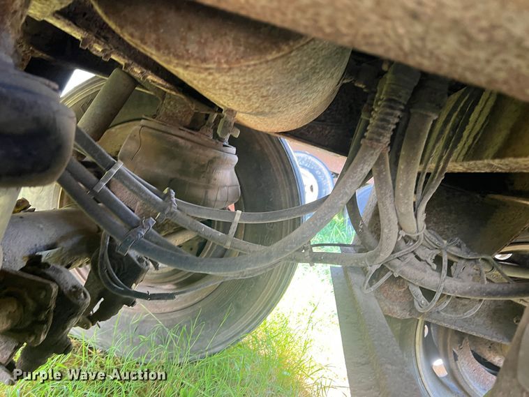 image for item DS2445 1999 Merritt P4329X  grain trailer