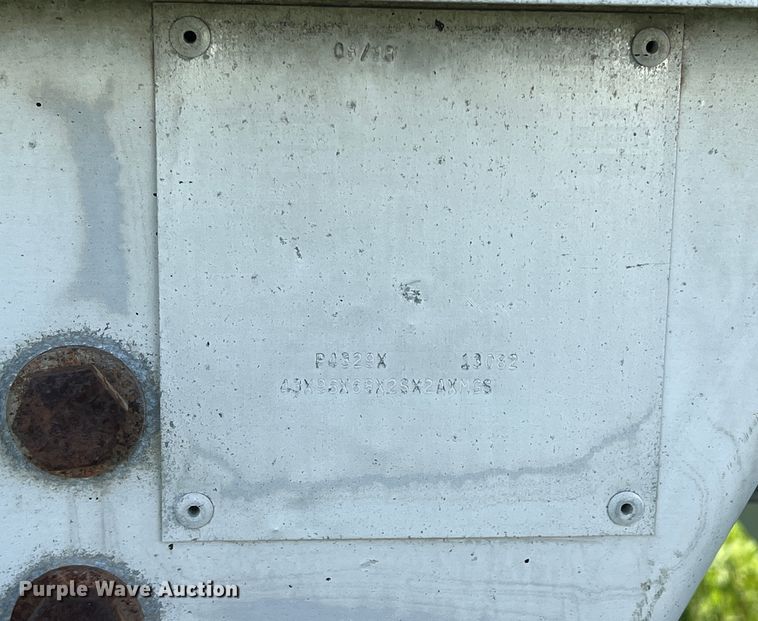 image for item DS2445 1999 Merritt P4329X  grain trailer