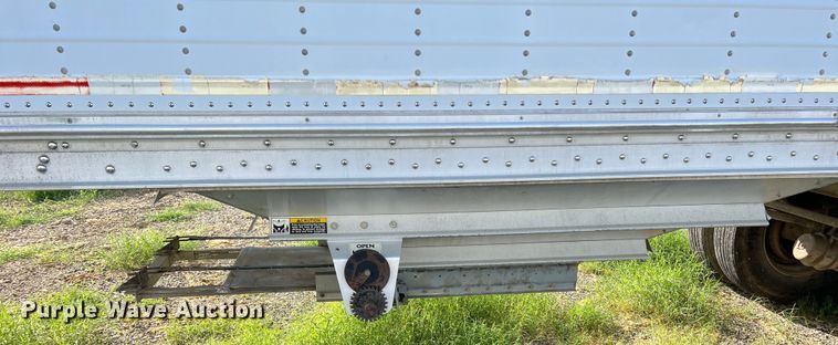 image for item DS2452 2001 Wilson DWH-400  grain trailer