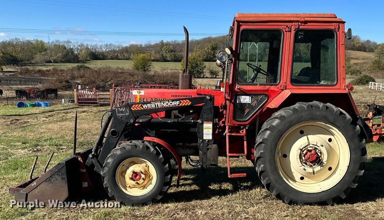 image for item DW2905 Belarus 825  MFWD tractor