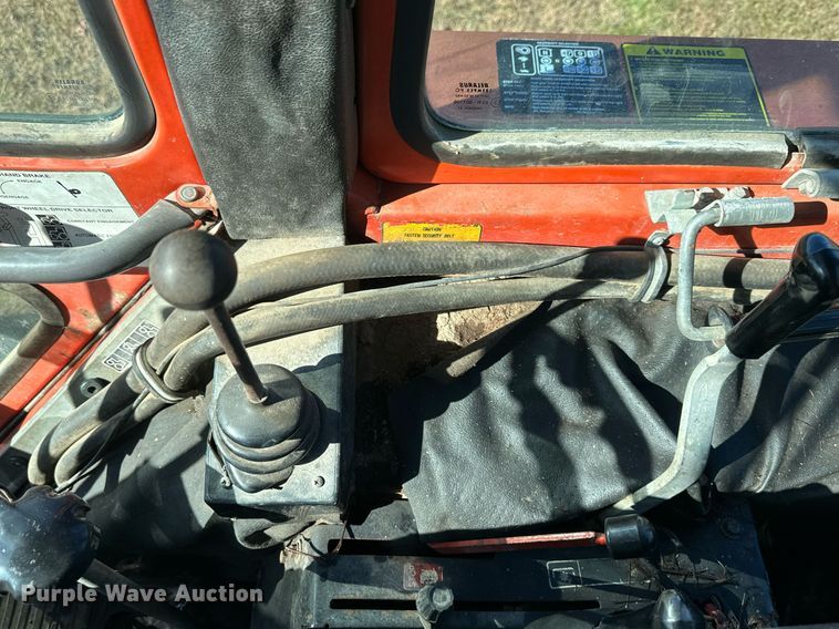 image for item DW2905 Belarus 825  MFWD tractor