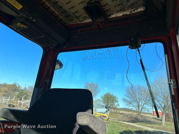 image for item DW2905 Belarus 825  MFWD tractor