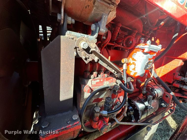 image for item DW2905 Belarus 825  MFWD tractor