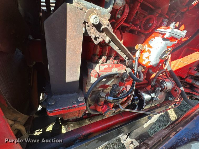 image for item DW2905 Belarus 825  MFWD tractor