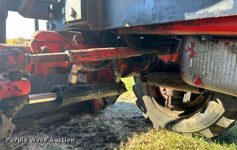 image for item DW2905 Belarus 825  MFWD tractor