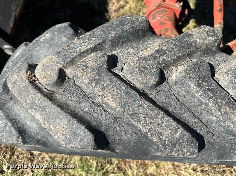 image for item DW2905 Belarus 825  MFWD tractor