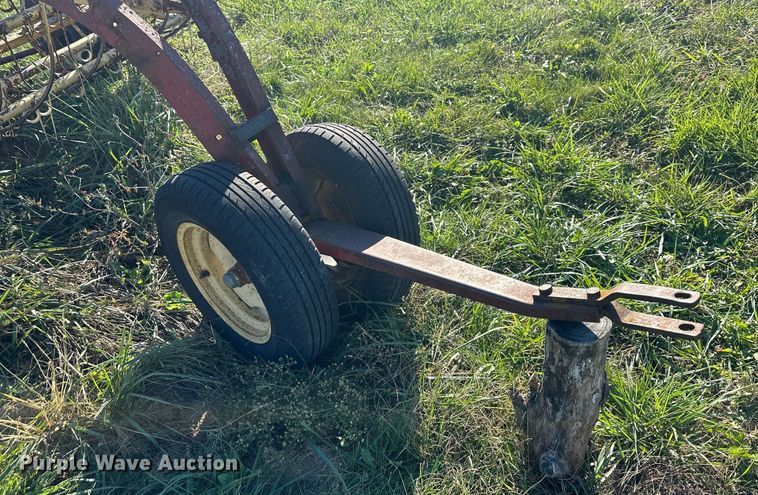 image for item DW2906 New Holland 55  hay rake