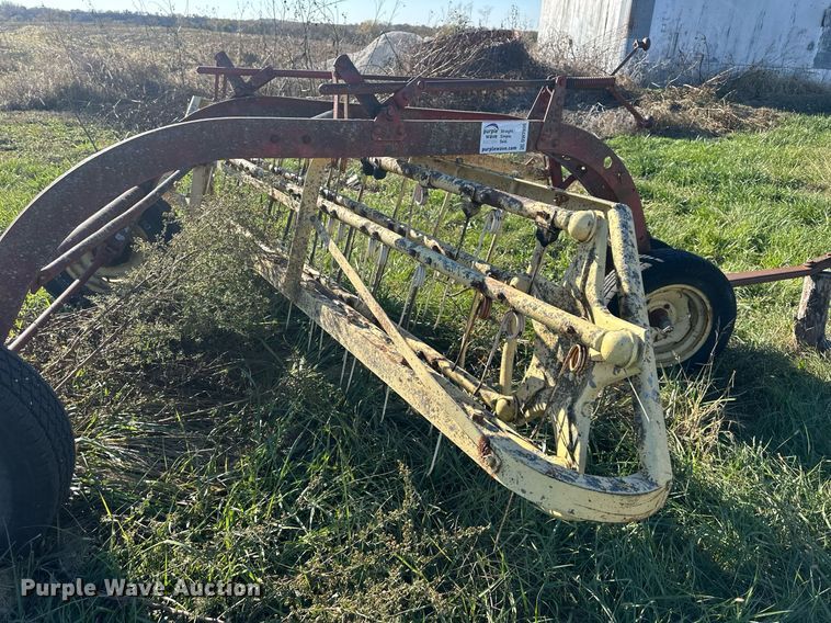 image for item DW2906 New Holland 55  hay rake
