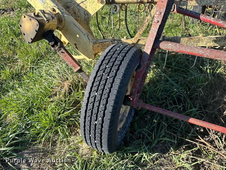 image for item DW2906 New Holland 55  hay rake