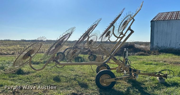 image for item DW2907 Vermeer WR-22  hay rake